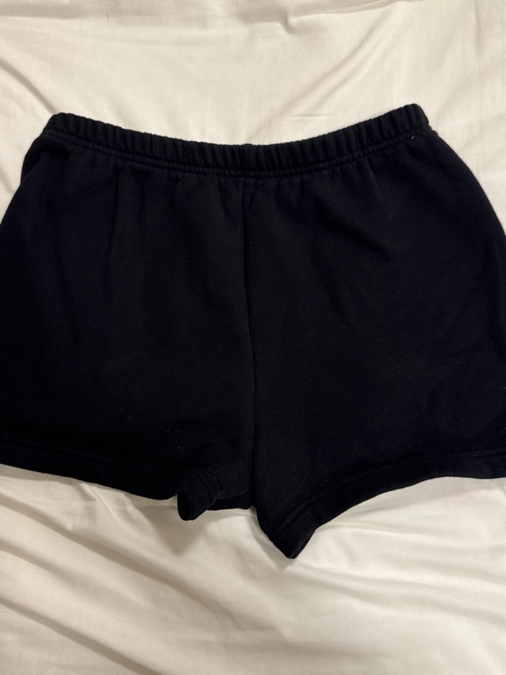 Aritzia Black Elastic-Waist Athletic Shorts